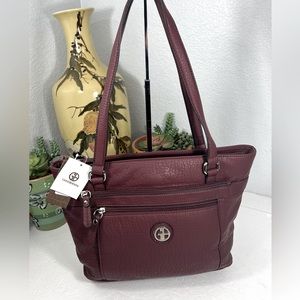 NWT GIANI BERNINI PEBBLE FAUX LEATHER SHOULDER BAG